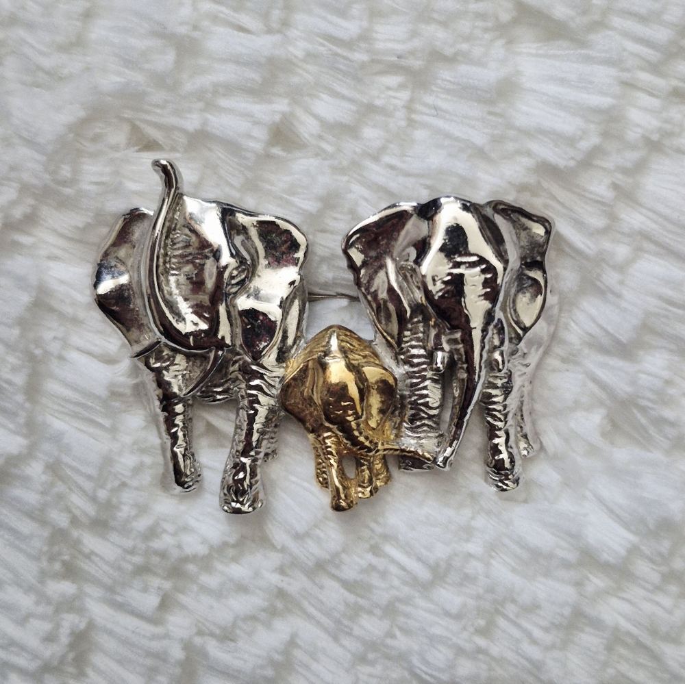 925 Sterling Silver Elephant Pin Brooch - Picture 2 of 7